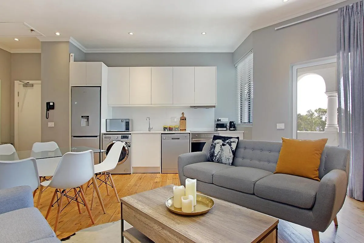 Warwick Mansions 11 Daire Cape Town